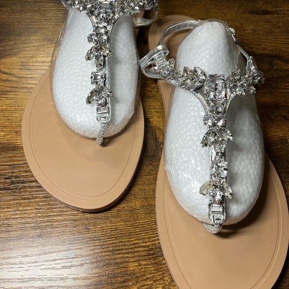 Women's Rhinestone 10 Flat Sandals, Flip Flops with Rhinestone Crystal Jeweled - Picture 1 of 8